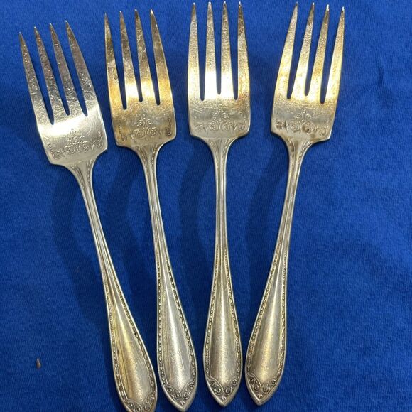 Vintage Set Of 4 ONEIDA Community 1910 Silver Plate Sheraton Salad Fork 6 3/8" - Picture 1 of 6